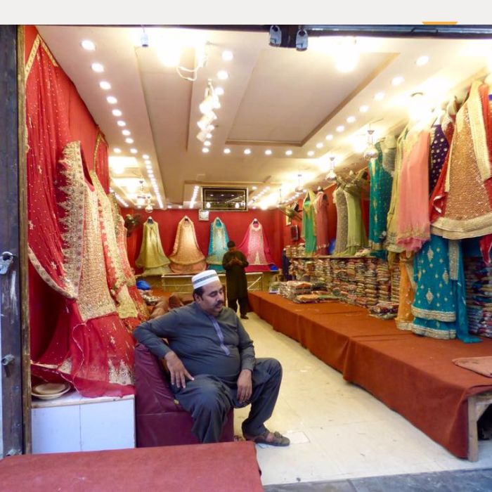 inside-pakistan-wholesale-clothing-industry-1